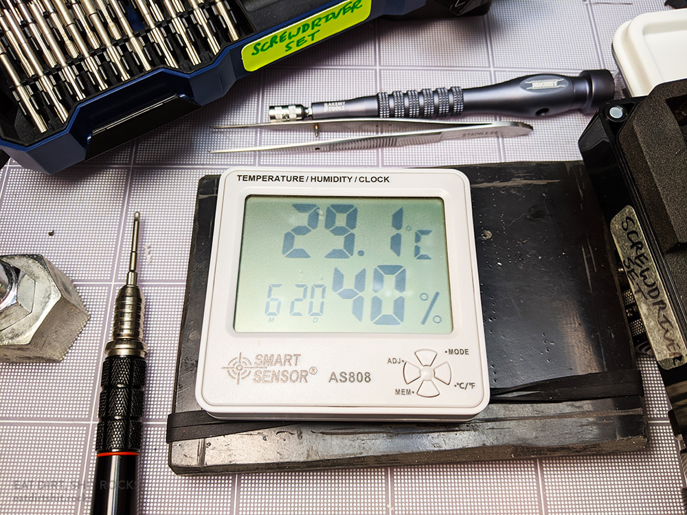 SMART SENSOR AS808 screen, while the sensor is in operation.